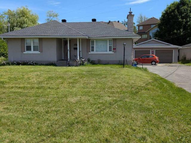House Ottawa ON 93078227