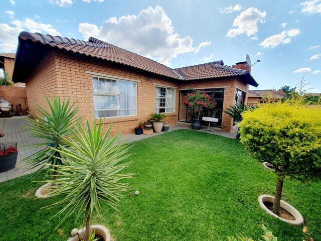 House Paramount Estate Gauteng LS67605782