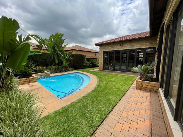 House Raceview Gauteng LS67606414