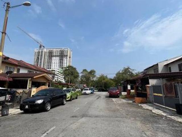 House refurbish and strategic Location