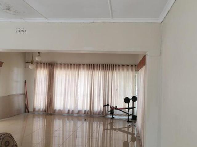 House Rhodesfield Gauteng LS67606485
