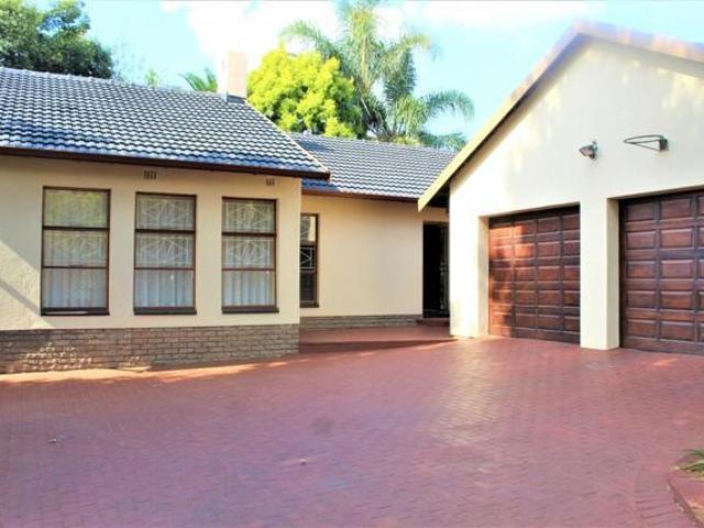 House Rhodesfield Gauteng LS67606487