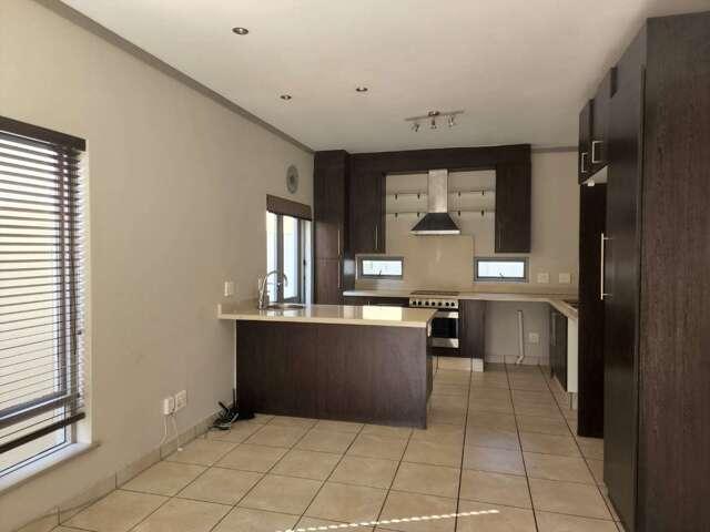 House Sandhurst Gauteng 67606825