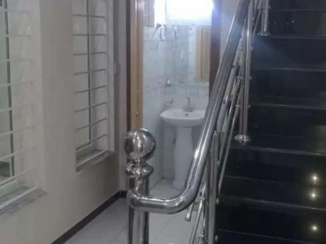 House sale availeble g11 3bad Islamabad G 11 ID 09659
