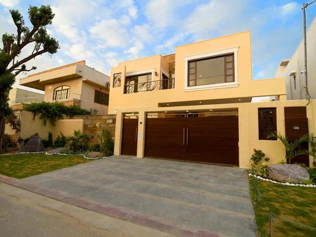 House sale in bahria town karachi on installments Karachi Bahria Heights Apartments ID 73140