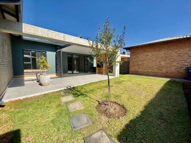 House Six Fountains Residential Estate Gauteng LS67605628