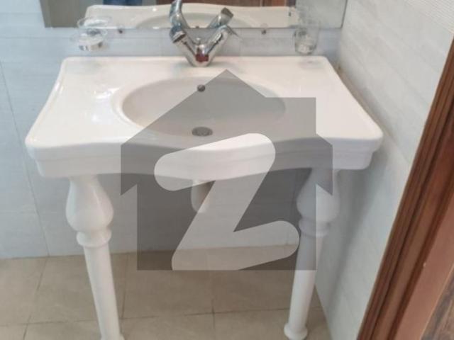 House Sized 427 Square Yards Is Available For sale In Askari 5 Sector H