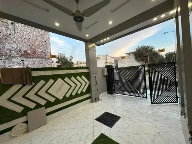 House Sized 5 Marla In DHA 9 Town Block B Lahore DHA Defence ID 100647