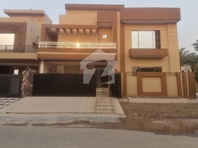 House Sized 10 Marla In Nasheman e Iqbal Phase 2 Block B