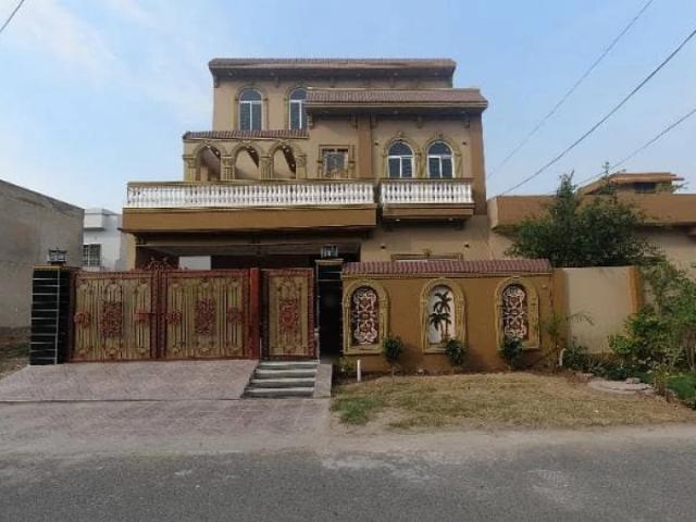 House Sized 10 Marla Is Available For sale In Central Park Block G Lahore CENTRAL PARK HOUSING SCHEME ID 78811