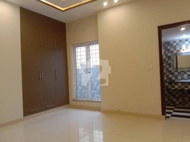 House Sized 10 Marla Is Available For Sale In Bahria Town Sector C