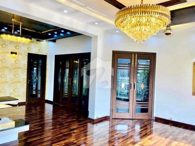 House Sized 1 Kanal In Bahria Town Sector E