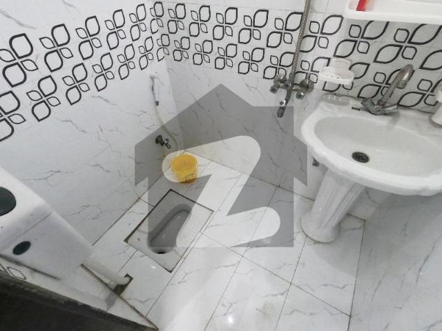 House Sized 2 Marla Is Available For sale In College Road