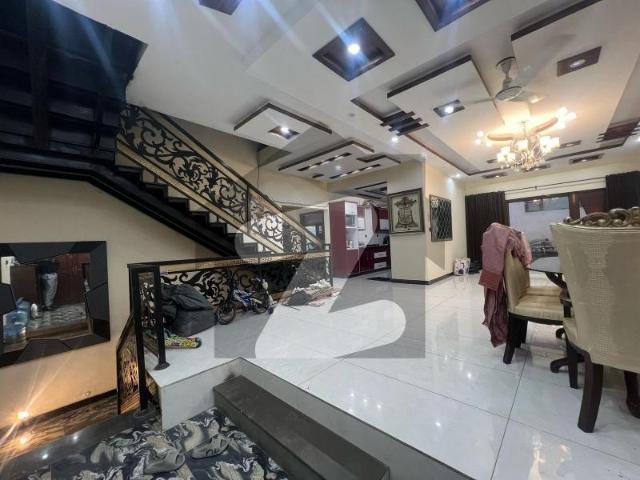 House Sized 300 Square Yards In Amir Khusro