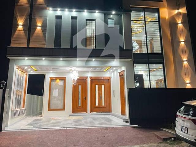House Spread Over 10 Marla In Top City 1 Block A Available