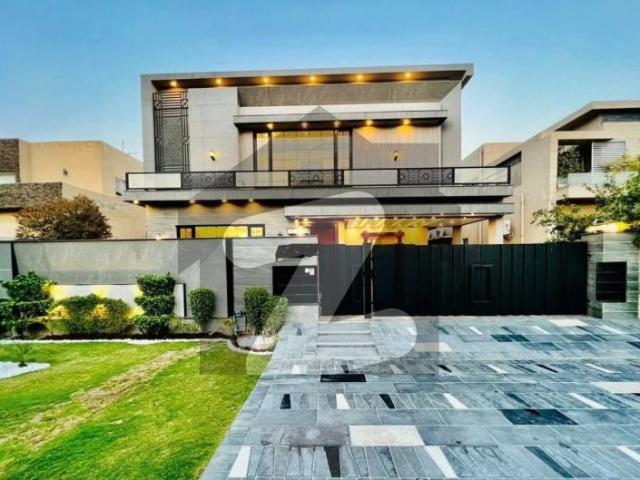 House Spread Over 1 Kanal In DHA Phase 6 Available DHA Phase 6