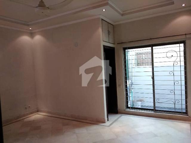 House Spread Over 1 Kanal In Punjab Coop Housing Society Available