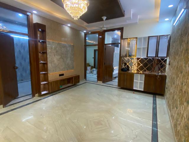 Housebroker 4 Bedroom 128 Sq. Mt. Builder Floor in Vasundhara Sector 10 Ghaziabad Listing ID: #8793