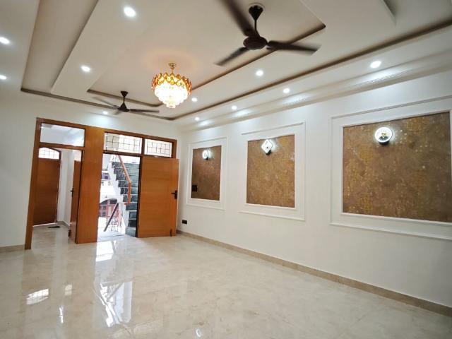 Housebroker 3 Bedroom 112 Sq. Mt. Builder Floor in Indrapuram Ghaziabad Listing ID: #8793