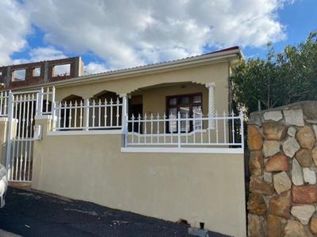 2 bedroom houseshare! lovely neat ho.