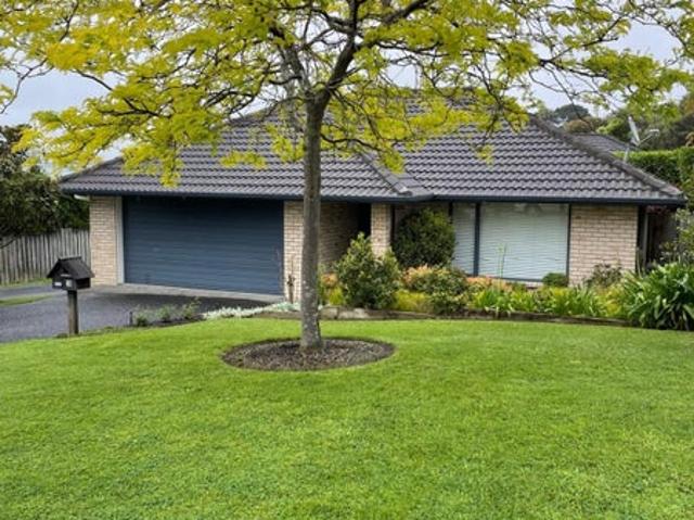Howick, 3 bedrooms