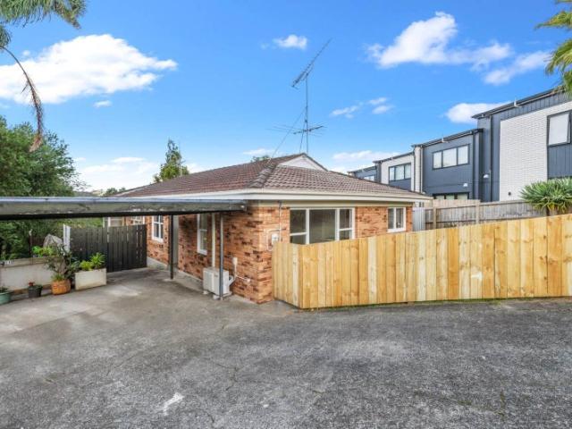 howick, 2 bedrooms