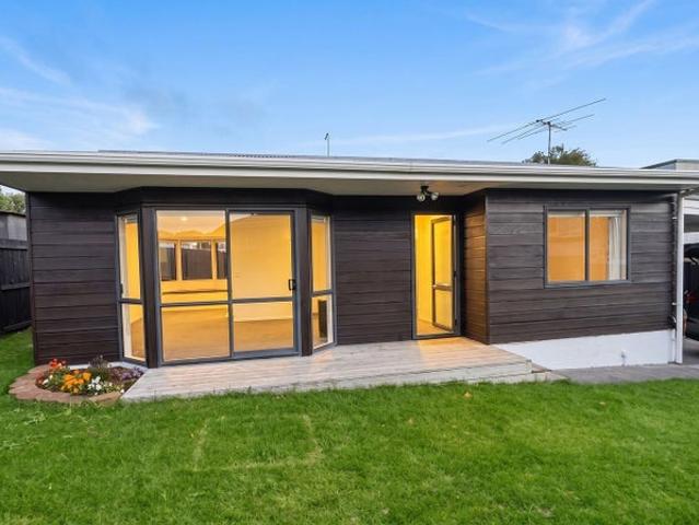 howick, 2 bedrooms