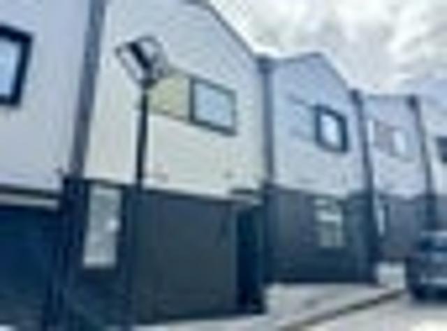 Howick, 2 bedrooms, $640 pw