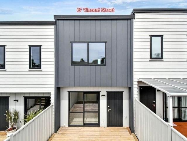 howick, 2 bedrooms