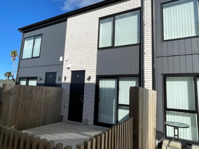howick, 2 bedrooms