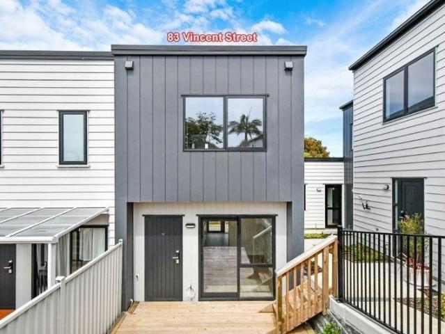 howick, 2 bedrooms