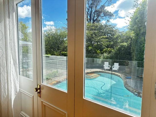 howick, 2 bedrooms