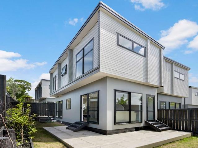 Howick, 2 bedrooms