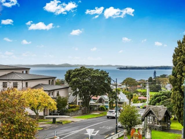 Howick, 2 bedrooms