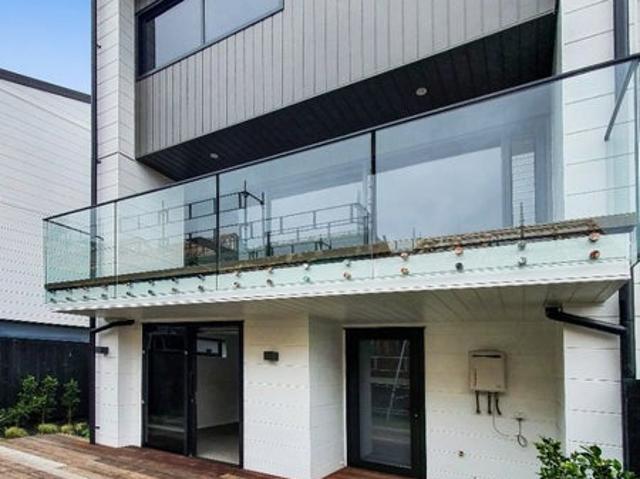 Howick, 4 bedrooms