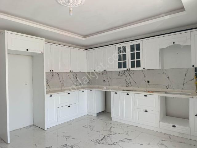 Hsk Rönesans Emlaktan Şarkışla Lüx İnşaat Ta Sıfır 3+1 Garajlı Daire