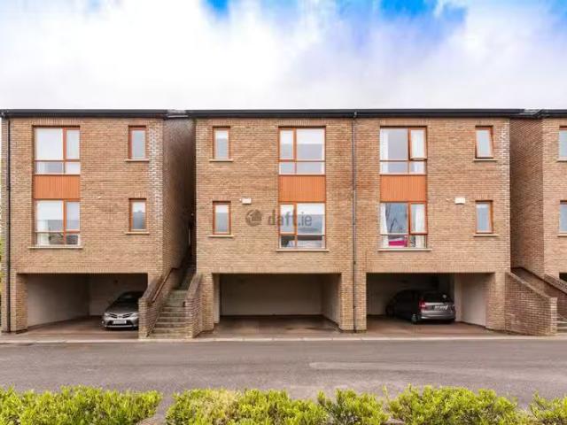 Hunters Green, Hunters Wood, Firhouse, Dublin 24 is for rent