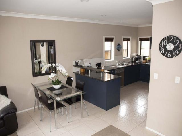 huntington park, 3 bedrooms