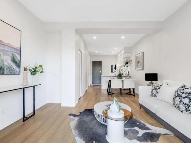 Huntington Park, 2 bedrooms