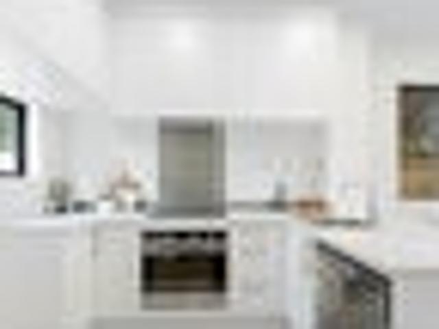 Huntington Park, 2 bedrooms, $650 pw