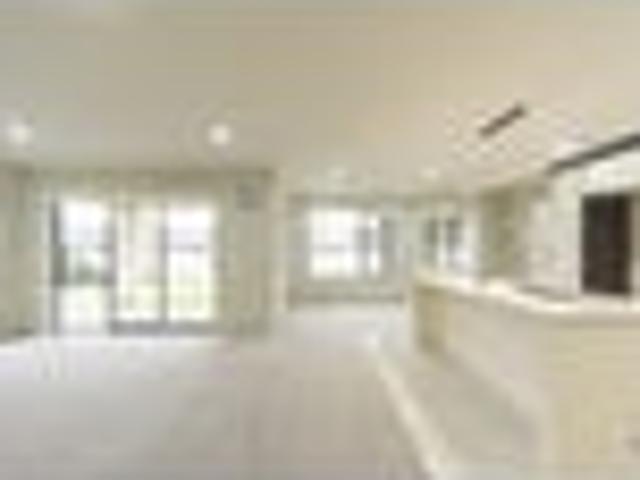 Huntington, 5 bedrooms, $890 pw