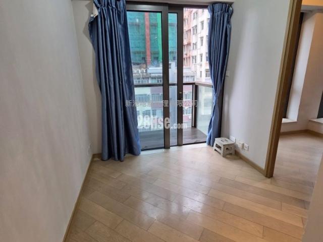 Hung Hom Axis [Agency Ads] Low Floor 2 12|29/F,Axis A Spacious One Bedroom Apartment, Affordable Rent, Seeking Friendly Guests. Viewings Are Available W Hints