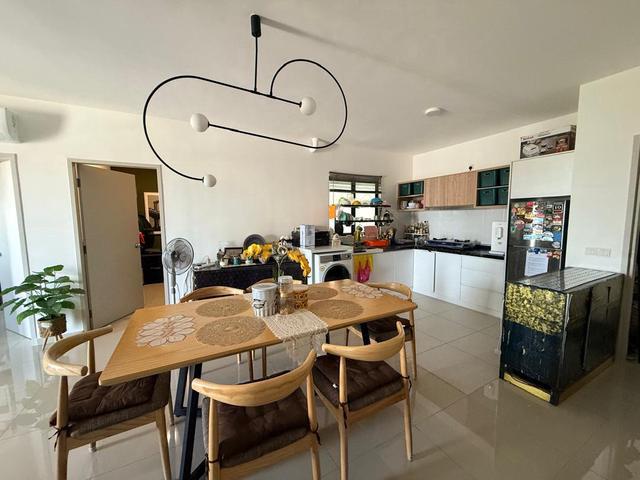 Huni Eco Ardence Condo Fully Furnish Unblocking Landed View For Sale