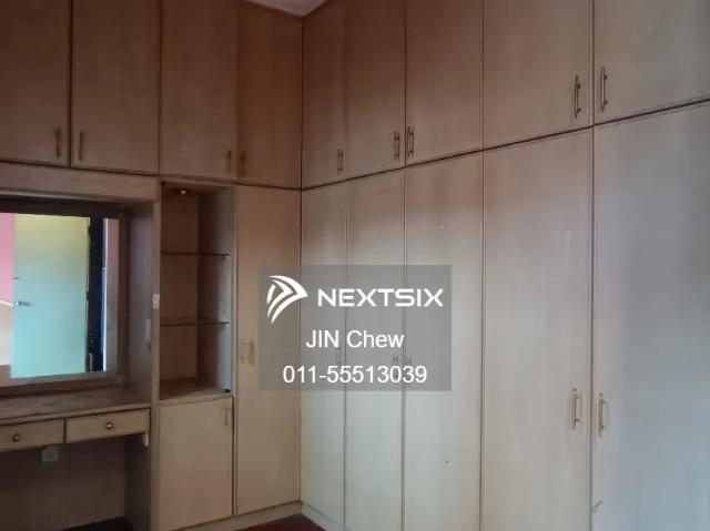 黄金地段双层排屋 ｜ 自住超舒服 走路即可到店面｜生活机能超方便 门口就有巴士直达新加坡 屋况漂亮，空间实用 适合自住 / 新加坡上班族 / 家庭入住
