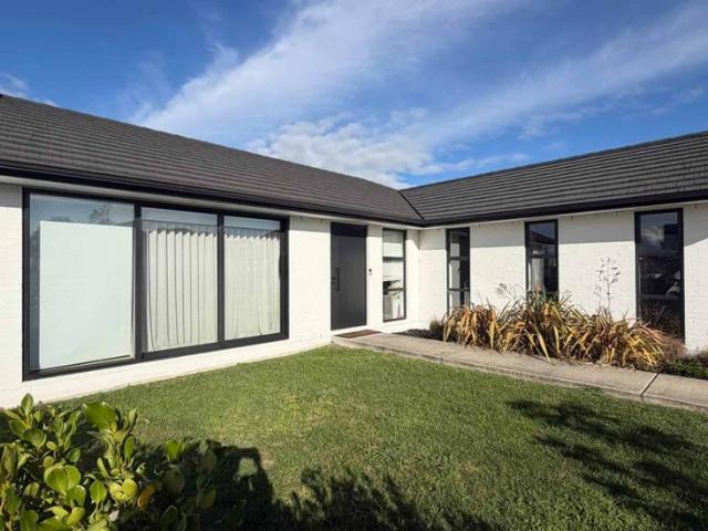 Huapai three to four bedrooms