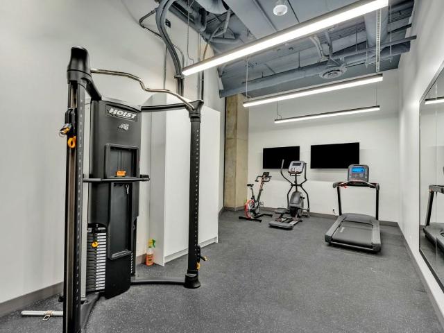 Hub Place 1 Bedroom Apartment for Rent at 1649 Broadway E, Vancouver, BC V5N 0J4 Grandview Woodland