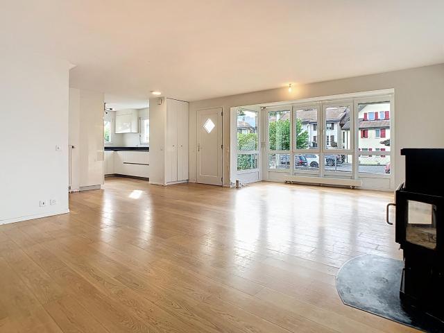 Hübsches Giebelhaus im Zentrum von Founex