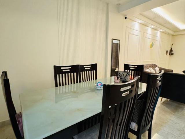 Huda CGHS 4 Bedroom 365 Sq. Yd. Apartment in Sector 56 Gurgaon Listing ID: #10002