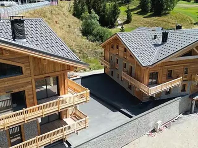 Huez 38750 Achat / Vente appartement 5 pièces t5 au dernier étage parking