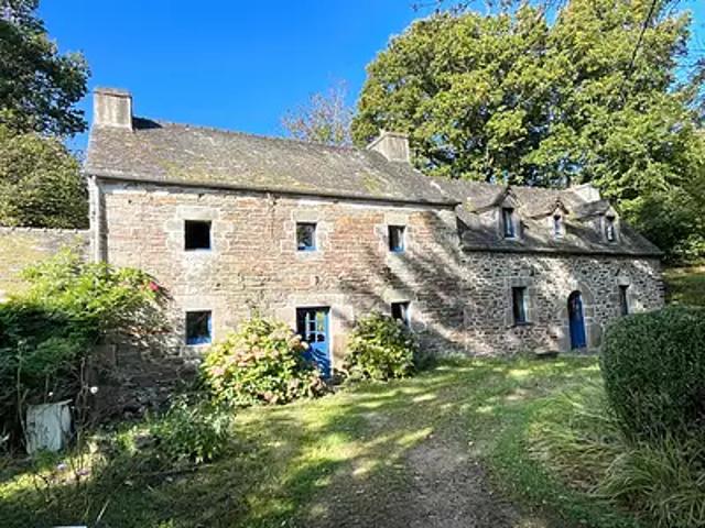 Huelgoat 29690 Achat / Vente maison 8 pièces t8 au dernier étage